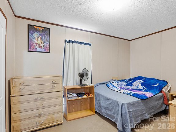 5th image of 208 Daves Rd
