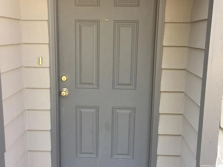 1904 Shelby Ct #1904 — Photo 2
