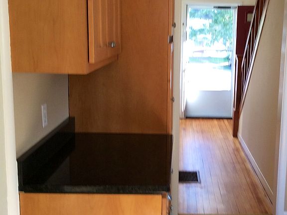 5th image of 11 Parker Ave