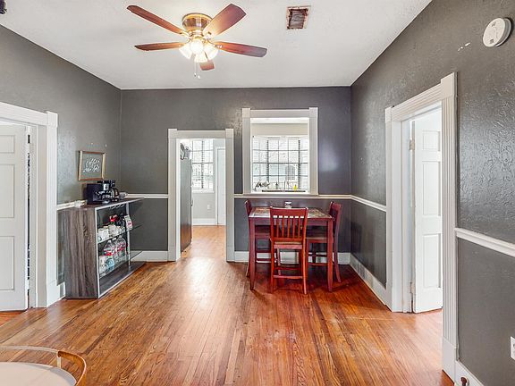 4th image of 601 Montclair Ave #A