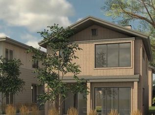 216 Cedar St, Pacific Grove, CA 93950