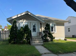 1567 Ellis St, Green Bay, WI 54302