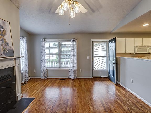 4th image of 1245 Jefferson Oaks Ct Unit 69