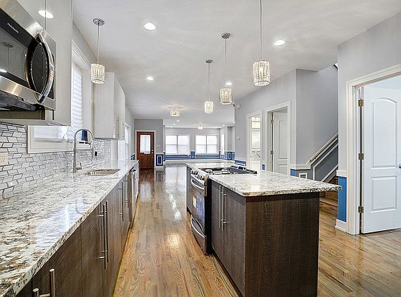 4th image of 7618 S East End Ave