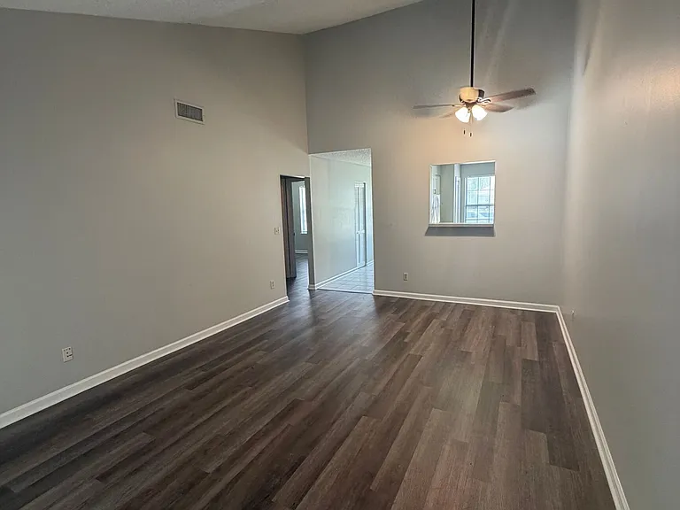 425 Admirals Walk Dr — Photo 6