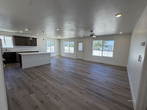 5th image of 1266 Primrose Ln