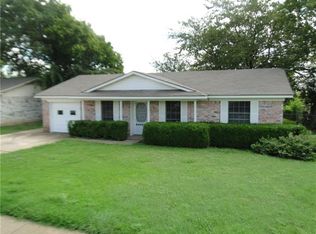 413 Hastings Dr, Cedar Hill, TX 75104