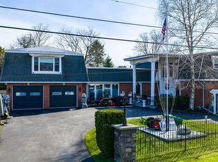 6 Middlefield Pl, Acushnet, MA 02743
