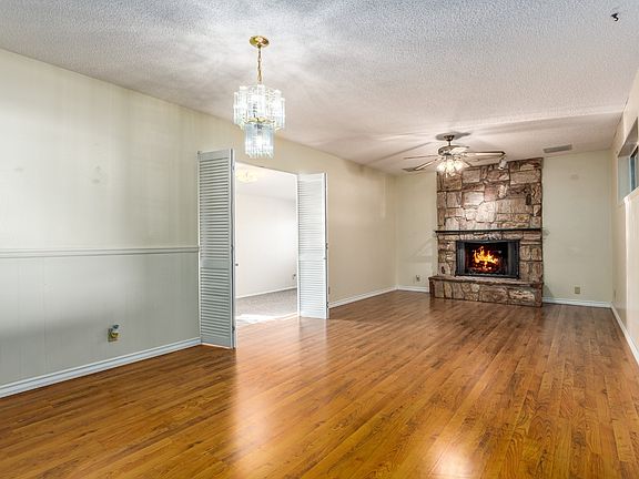 5th image of 1157 W Harvest St