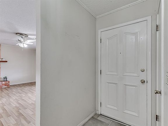 4th image of 1100 SW 72nd St