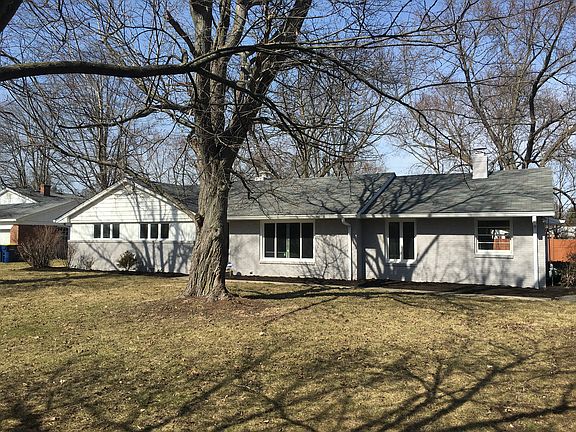 3rd image of 1124 Navajo Trail South Dr