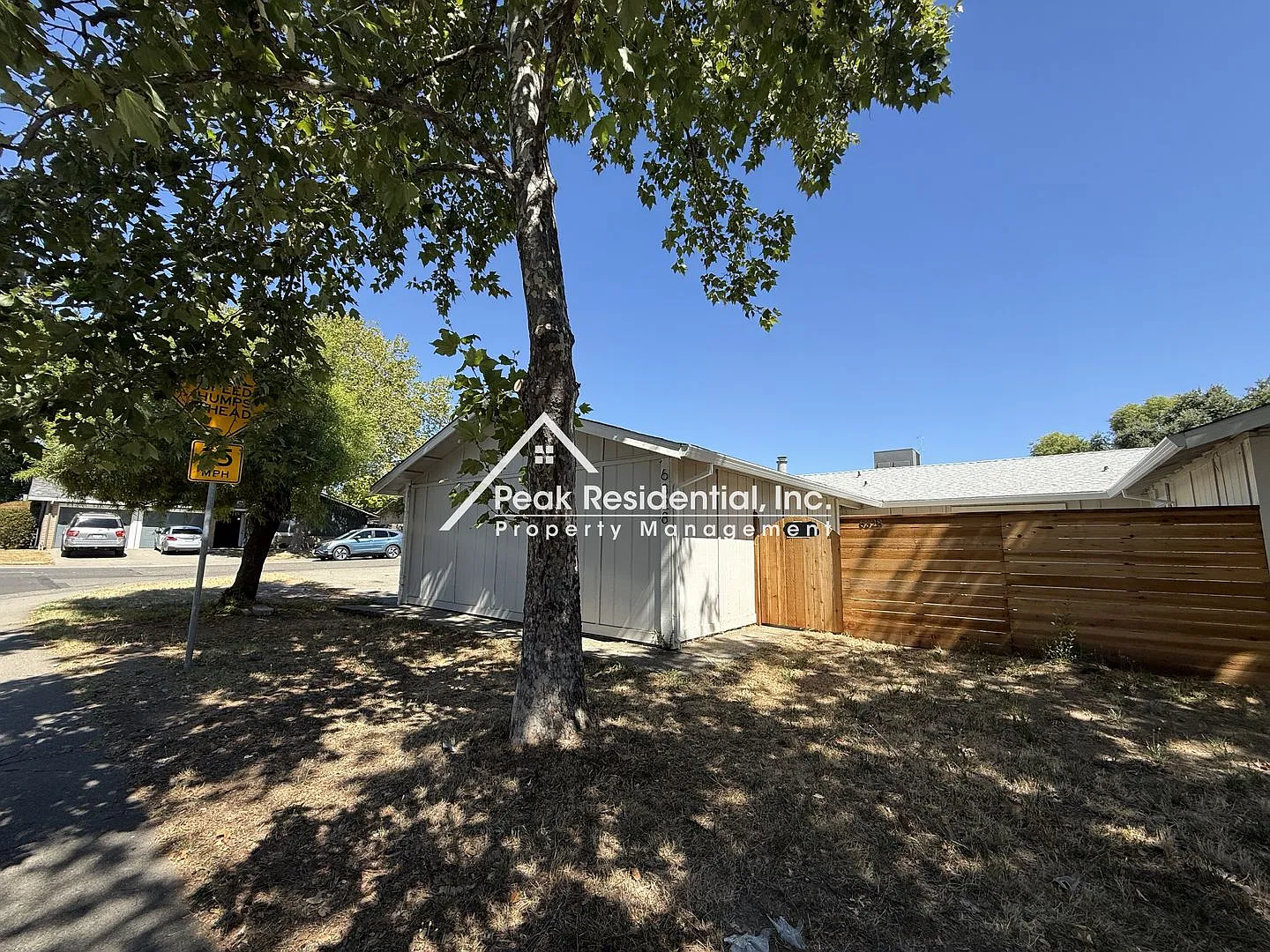 Great Location 3bd/2ba Duplex in Citrus Heights! — Photo 4