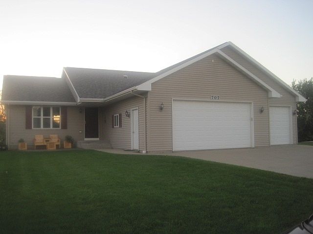 1st image of 707 Brandt Dr