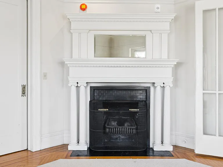 304 Walnut St #A3 — Photo 8