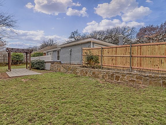 4th image of 2723 Steamboat Cir