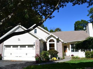 33 Cortland Dr, New Milford, CT 06776