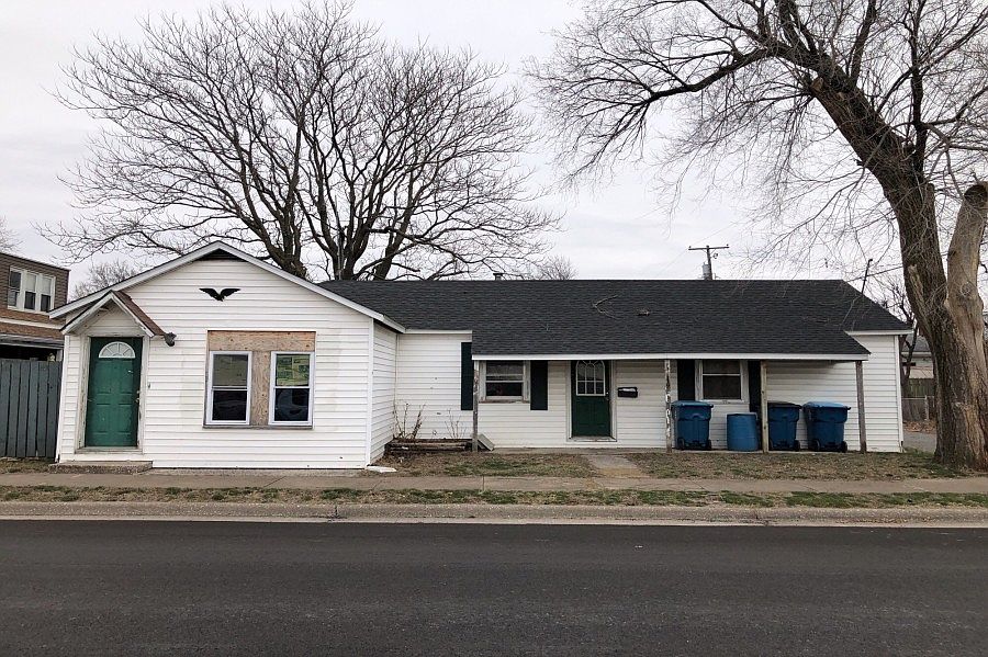 1st image of 419 N 1st St