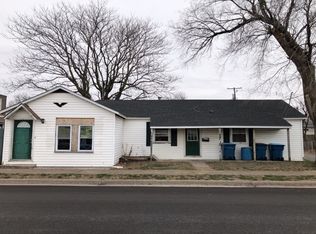 419 N 1st St, Wood River, IL 62095