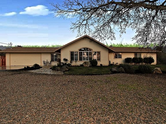 3rd image of 31009 Moccassin Ct