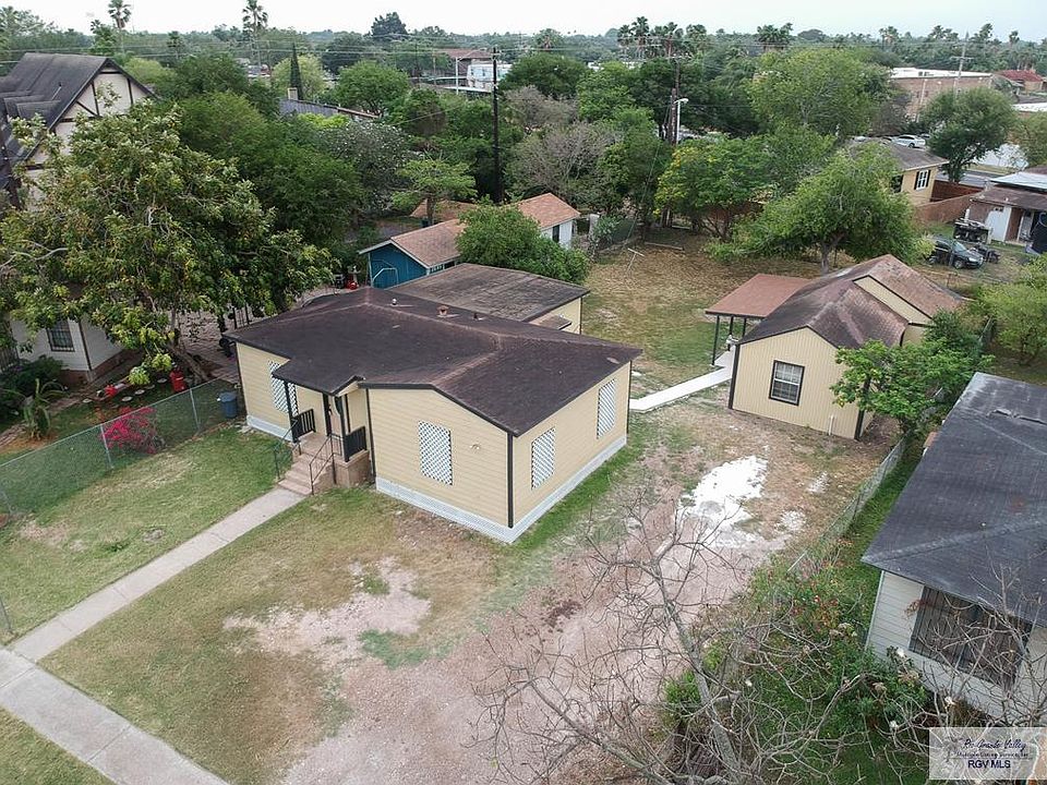 1st image of 23 Central Park Dr