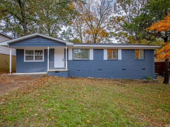8909 Longacre Dr, Little Rock, AR 72205