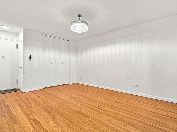 4th image of 665 Thwaites Pl APT 3A
