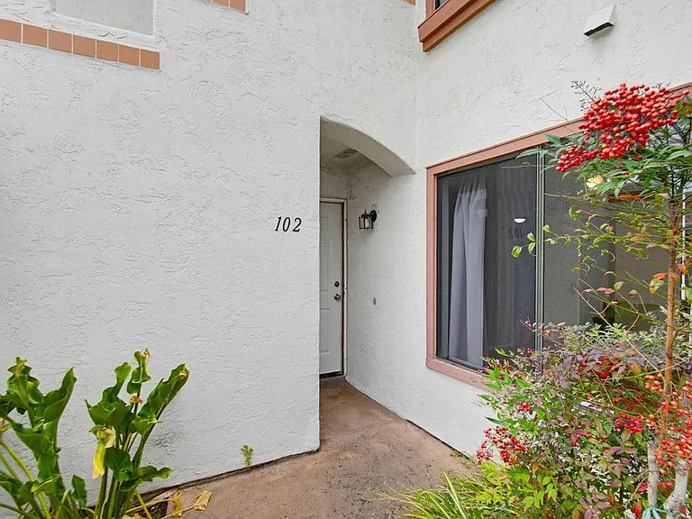 9439 Fairgrove Ln #102 — Photo 37