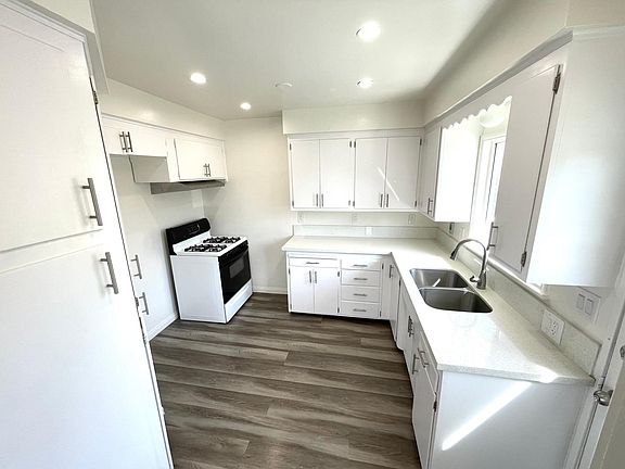 5th image of 10950 Cassina Ave #A
