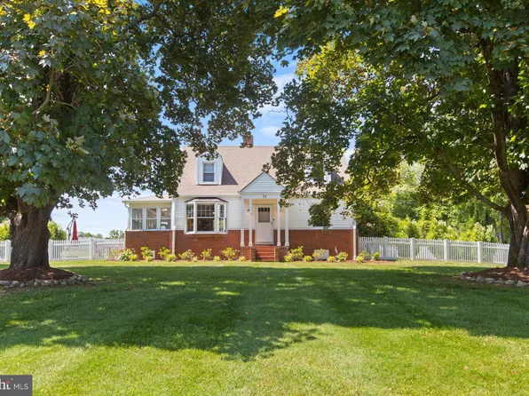 11 S River Clubhouse Rd, Harwood, MD 20776