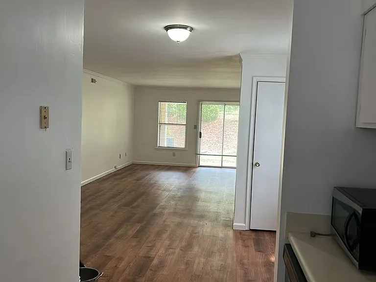 119 Kingsbury Dr — Photo 7