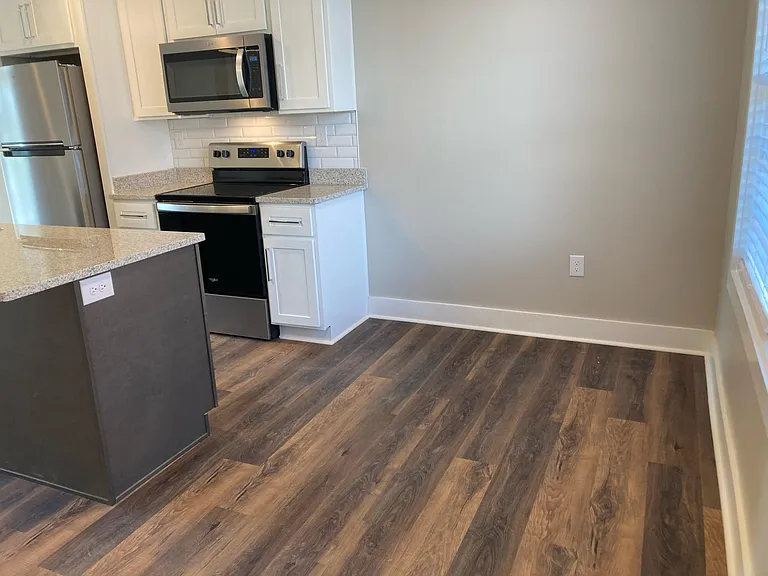 82 Saint James Ct — Photo 29