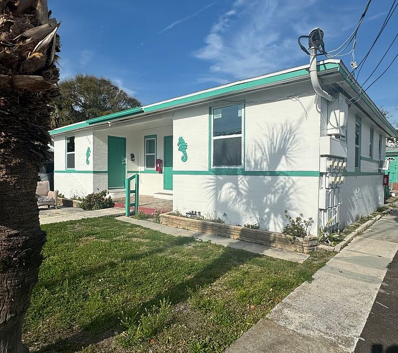 1st image of 228 N Oleander Ave #1