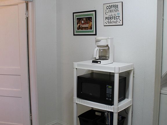 5th image of 205 Bank Ave APT B