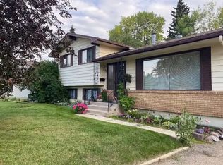 30 Malcolm Cres #1C, Red Deer, AB T4N 0K1