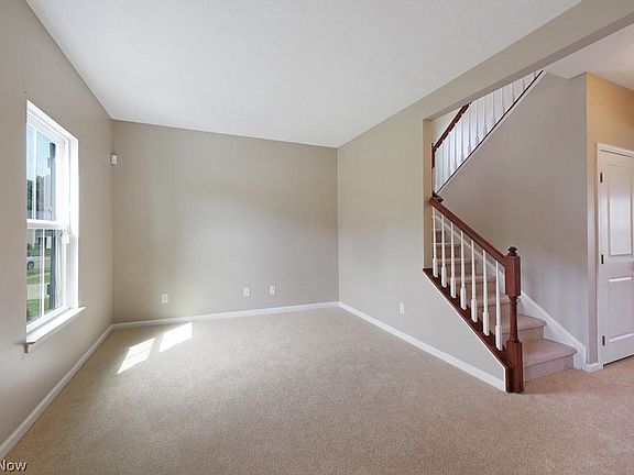 4th image of 1568 Crescent Dr