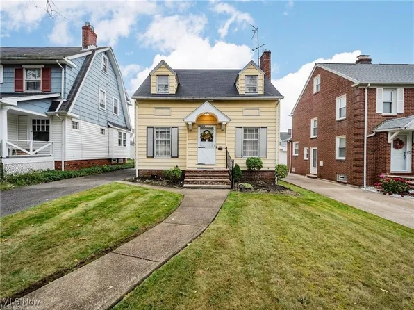 1148 Oxford Rd, Cleveland Heights, OH 44121
