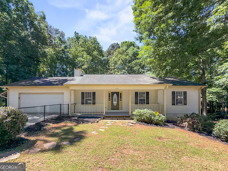 2025 Old Concord Dr SE — Photo 1