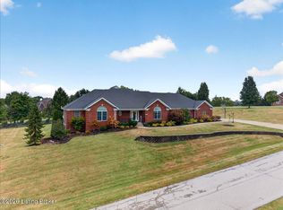 1911 Clarke Pointe Dr, Crestwood, KY 40014