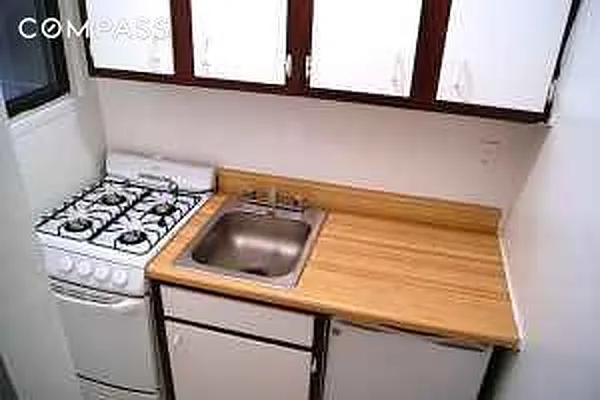 Rented by Compass | media 10