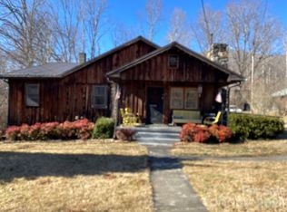 29 Cook Town Rd, Bakersville, NC 28705