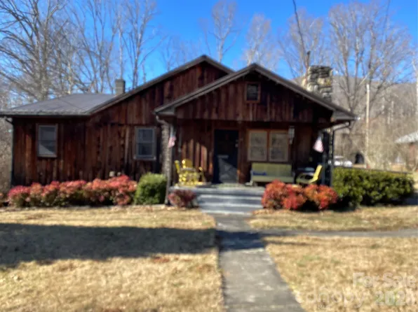 29 Cook Town Rd, Bakersville, NC 28705