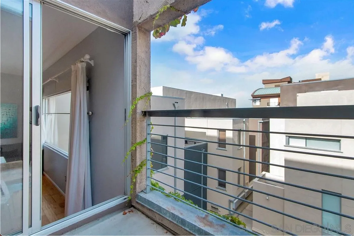 Building Photo - 1601 Kettner Blvd #25