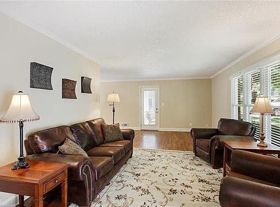 4th image of 8109 Dearborn Dr