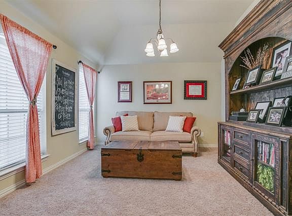 4th image of 1333 Elkford Ln