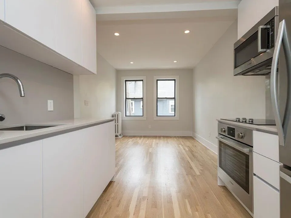 6-4 Elko St #6