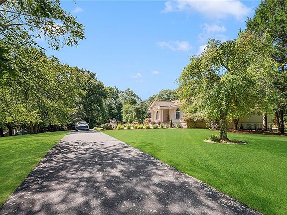 2nd image of 22 Brook View Dr