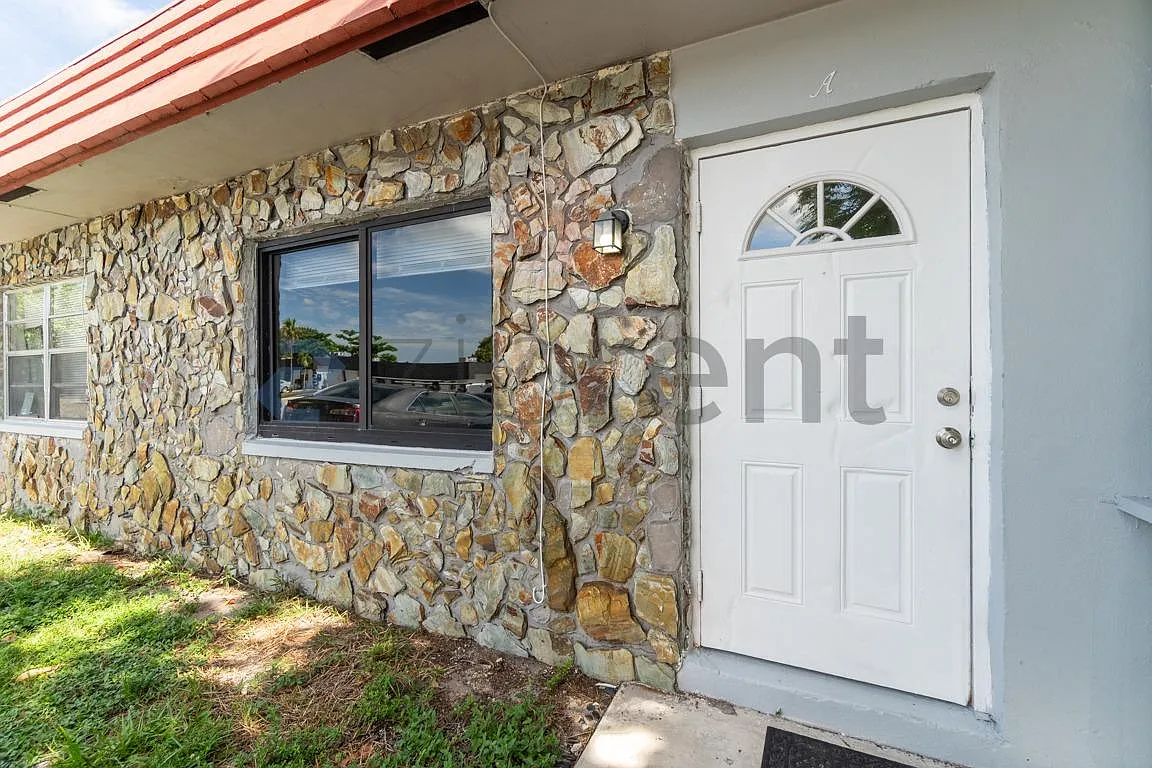 2 bed, 900 sqft, $1,900 — Photo 4