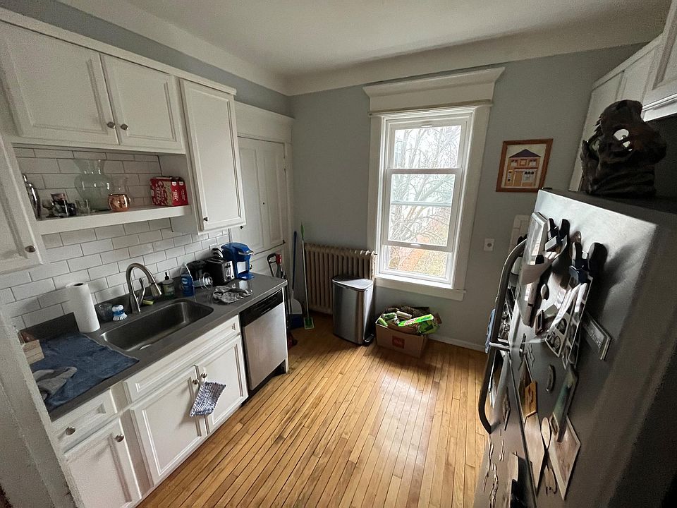1st image of 176 Arundel St APT 3