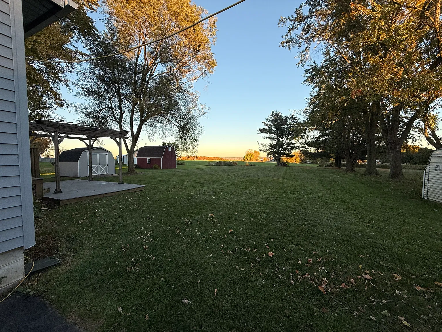 3 bed, 1150 sqft, $2,200 — Photo 3