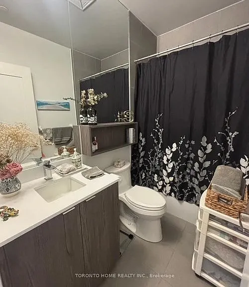 60 Princess St #214 — Photo 8
